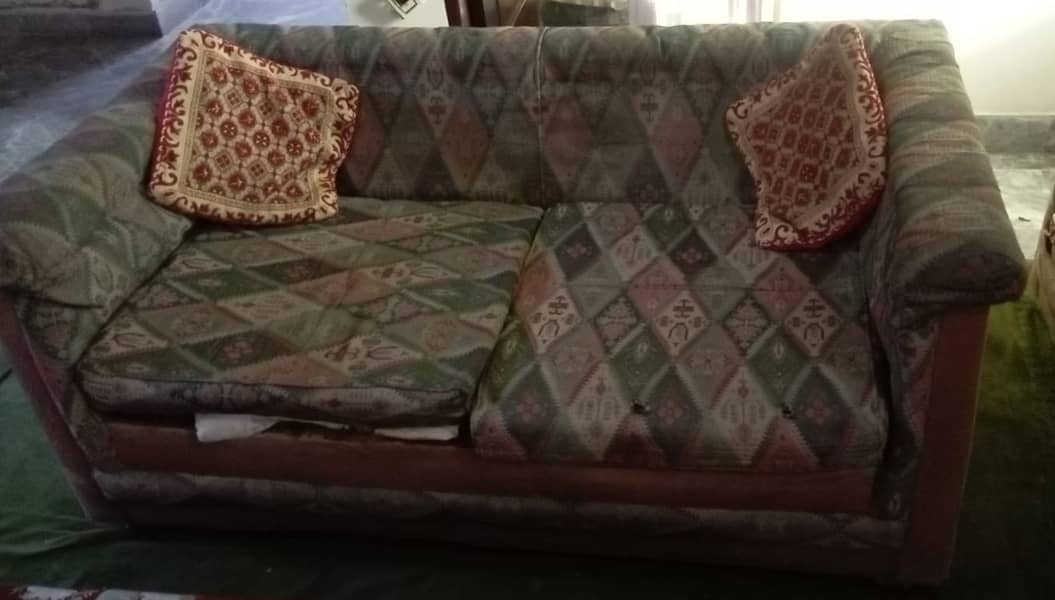 2 SOFA SETS DIFFERENT DESIGN 2