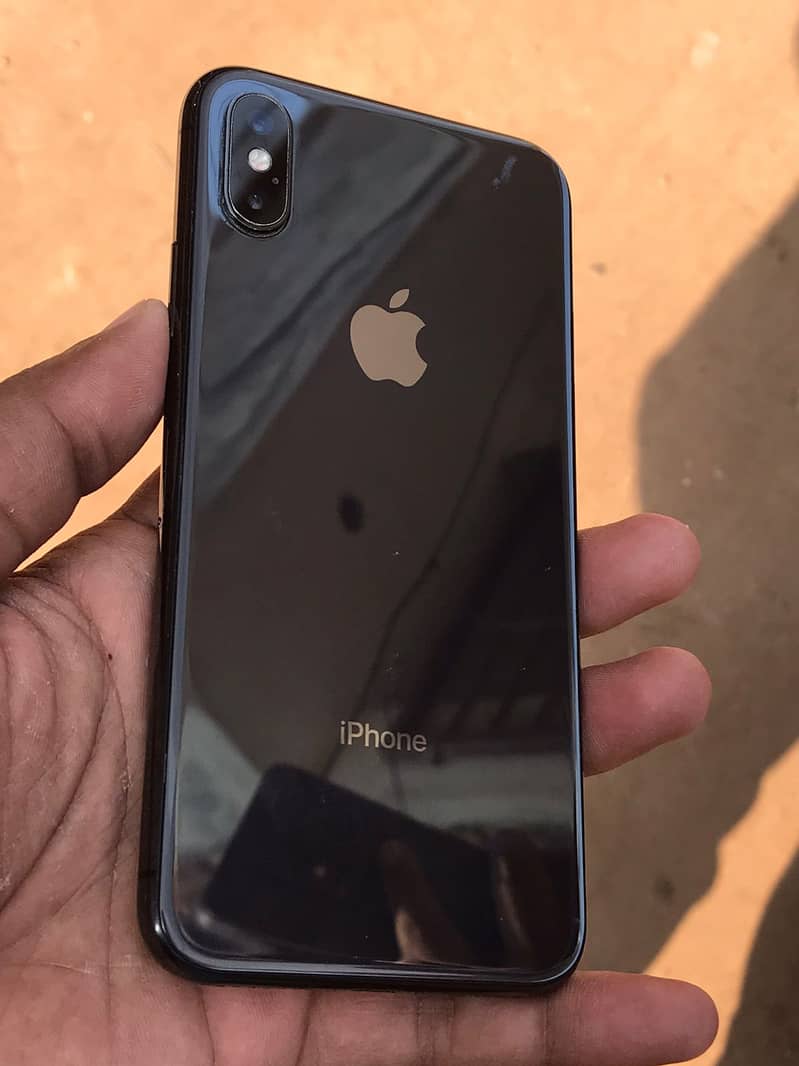 Apple iPhone X 4