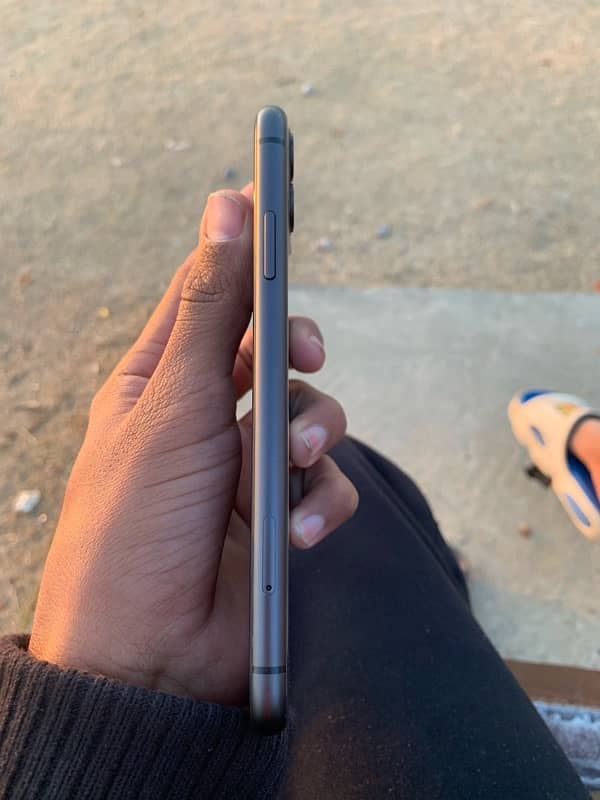 iphone 11 jv 64 Gb 3