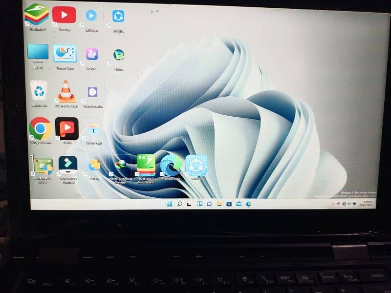 Lenovo Yoga 260 Core i5 Ultrabook 5