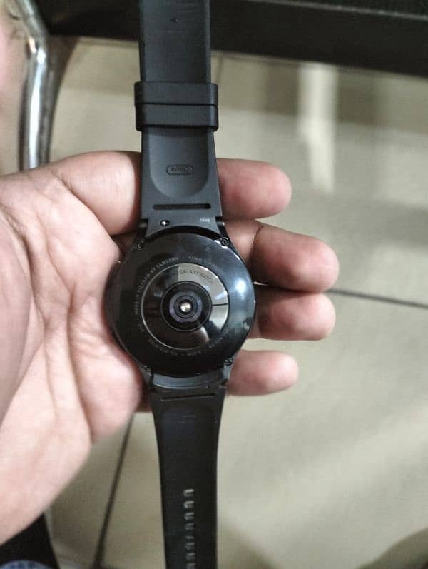 Samsung Galaxy watch 4 classic 1