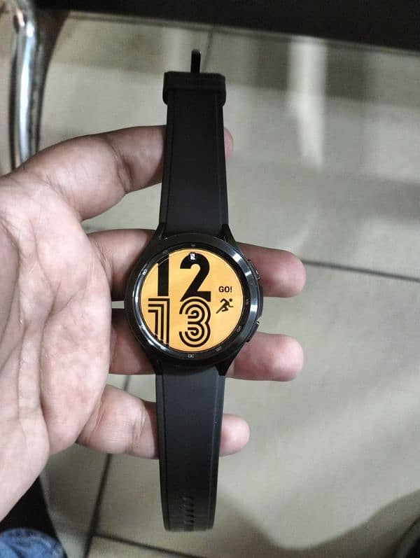 Samsung Galaxy watch 4 classic 2