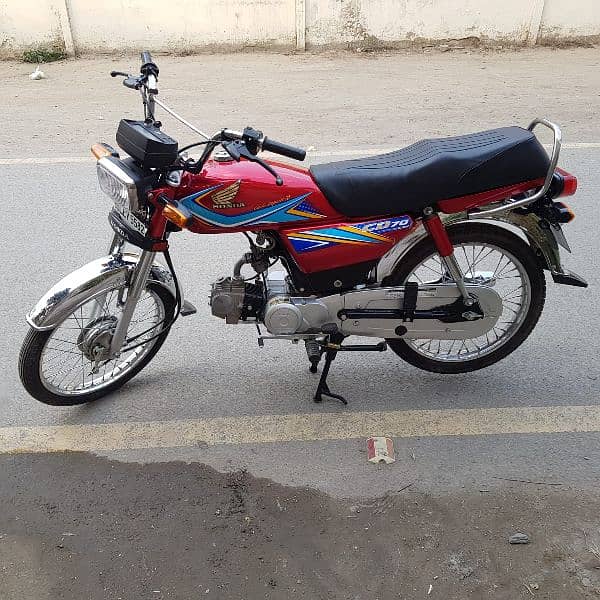 HONDA CD 70 BIKE 2