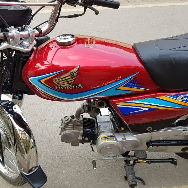 HONDA CD 70 BIKE 3