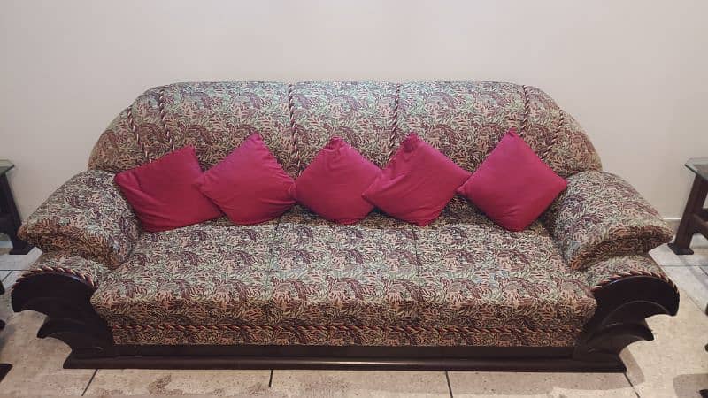 Sofa Set / 6 Seater Sofa / Wood Frame. 1