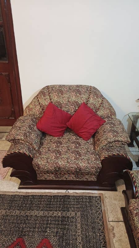 Sofa Set / 6 Seater Sofa / Wood Frame. 2