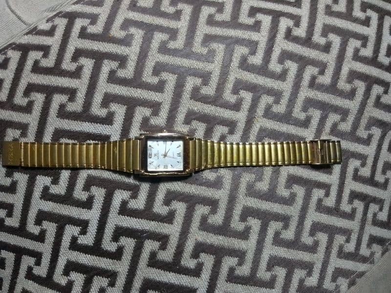 22 k gold plated watch mema quartz 2