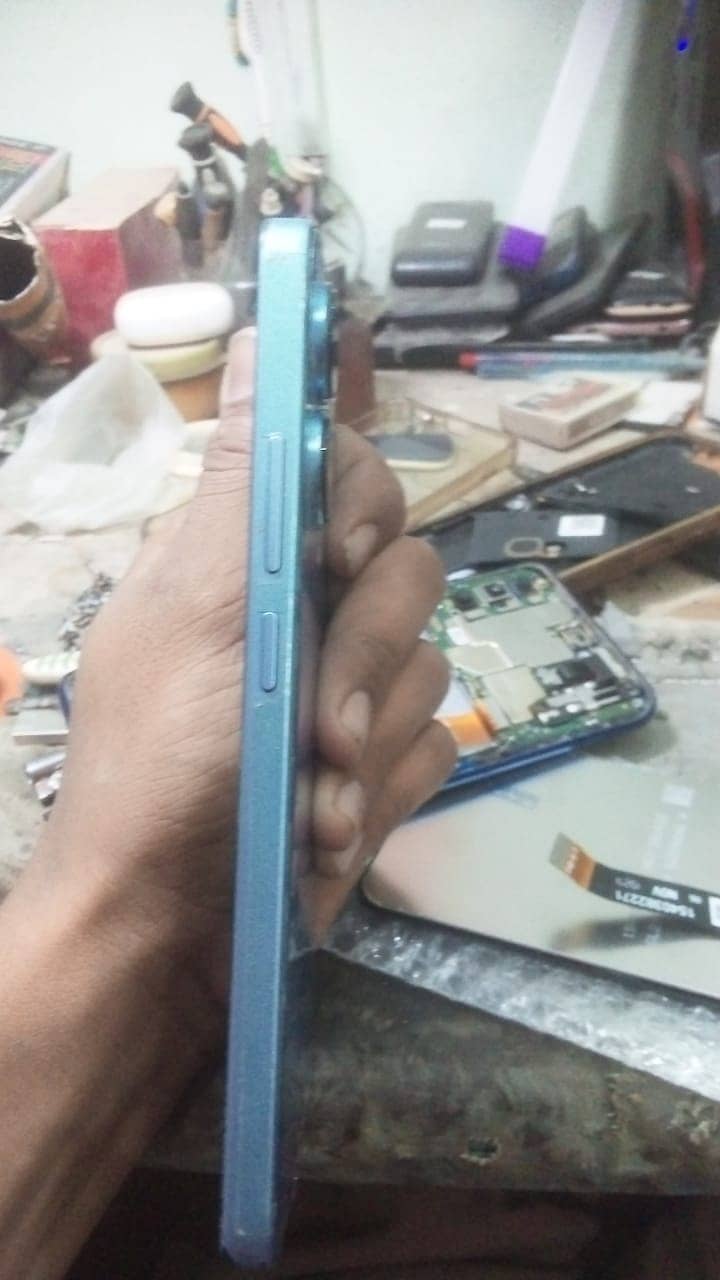 Xiaomi Redmi Note 13 , 4 months warantty availabe , OK condition 3