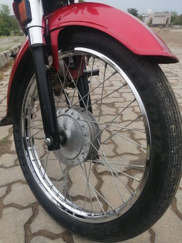 Honda CD 70 Dream 6