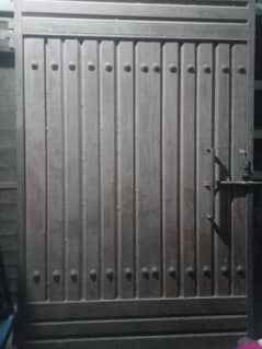 Gate for sale hy 4 × 7  vip cheez hy