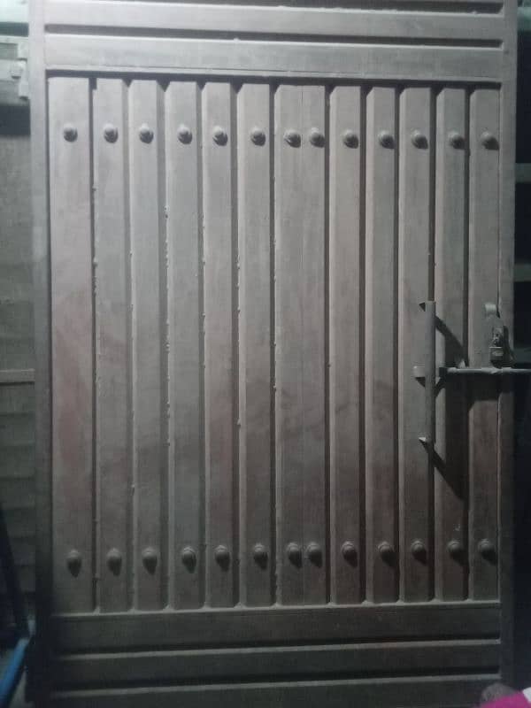 Gate for sale hy 4 × 7  vip cheez hy 0