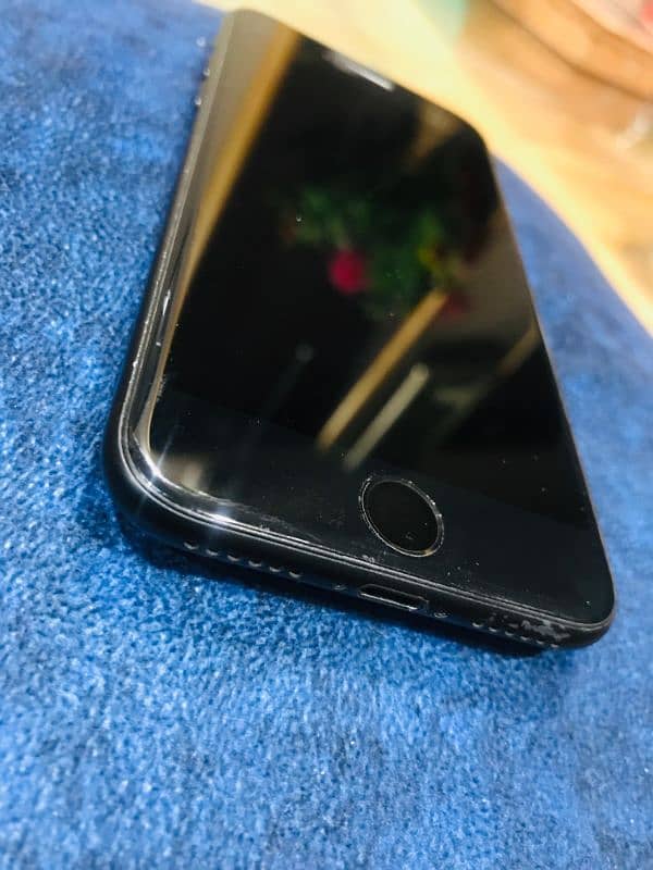 Iphone 7 128gb pta approved 3