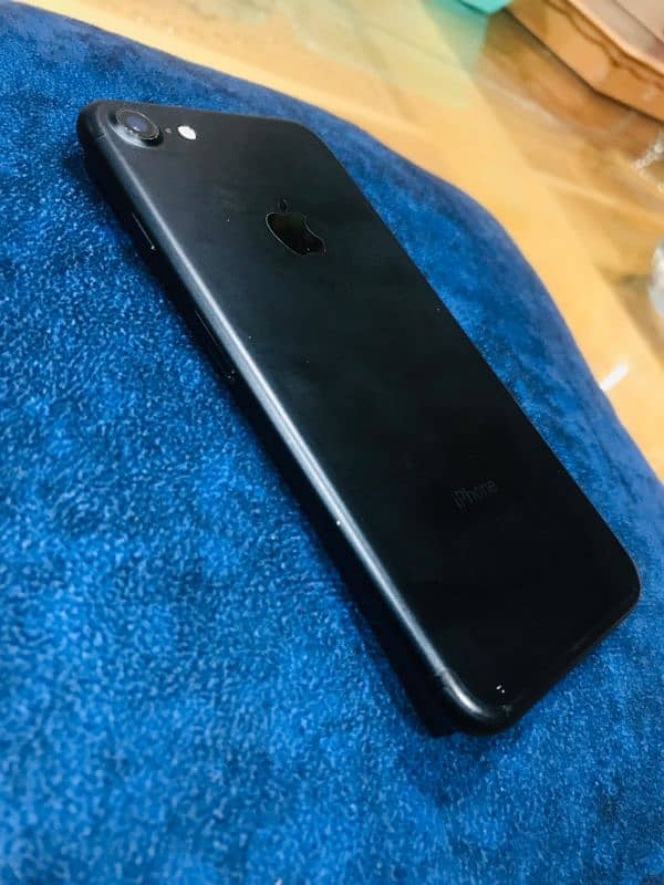 Iphone 7 128gb pta approved 4