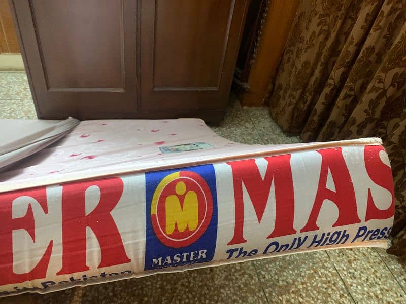 Master molty foam queen size mattress for sale 3