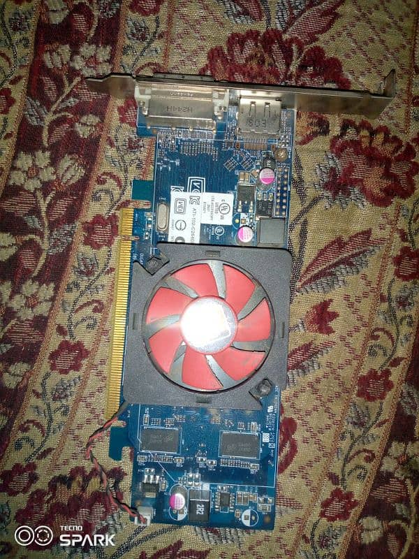 AMD Radeon 7000 1