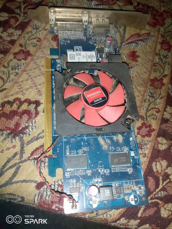 AMD Radeon 7000 2