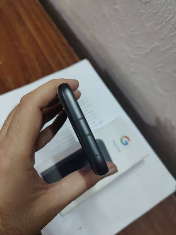 google pixel 8a 10/10 1