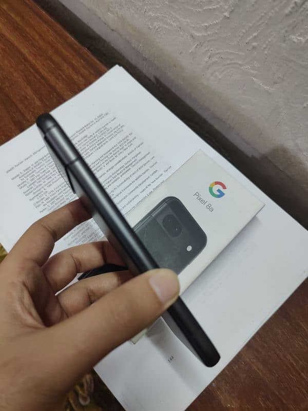 google pixel 8a 10/10 3