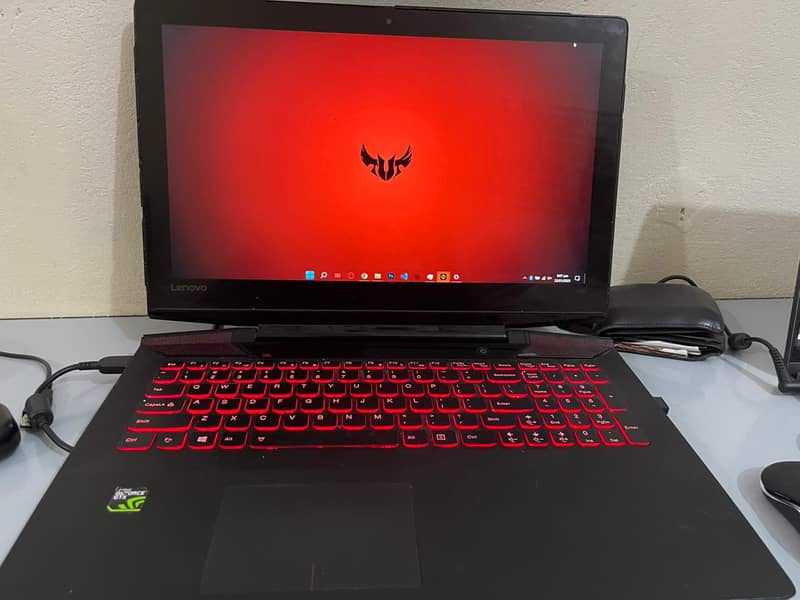 Gaming laptop Lenovo Y700 0