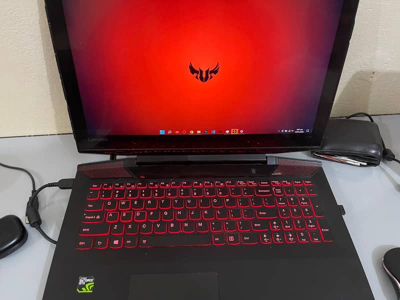 Gaming laptop Lenovo Y700 2