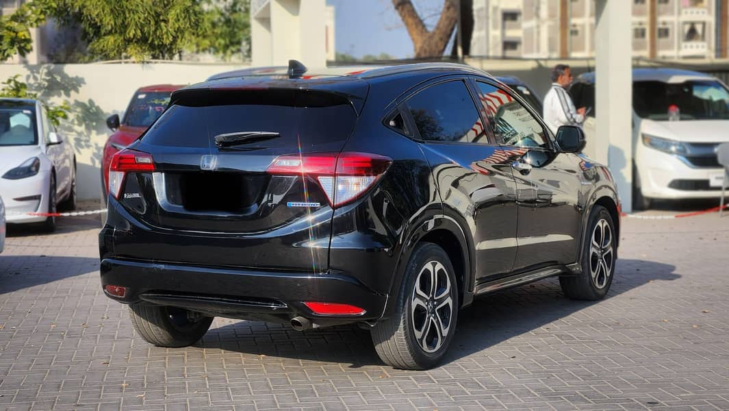 Honda Vezel 2016 z pakage + style edition 3