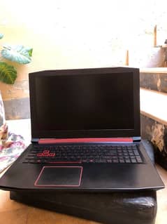 Acer nitro 5 i5 8th gen, nvidia 1050 4gb GPU, 16gb ram gaming laptop