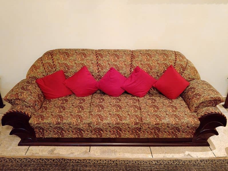 Sofa Set / 6 Seater / Wood Frame 0