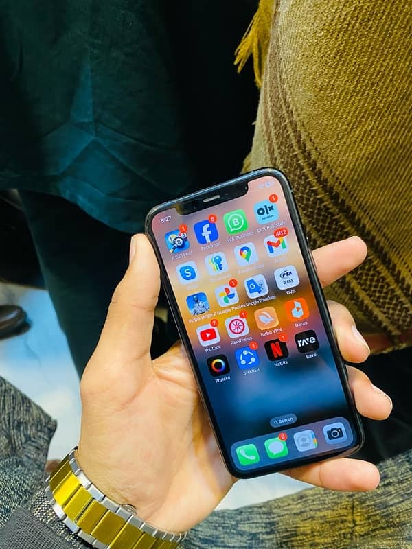 i phone 11 Pro 256 gb 4