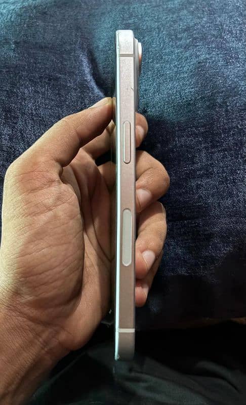 iphone 15 white colour jv 3