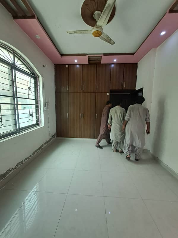 6 Marla Ground Floor Portion For Job Holders & Silent Office 4