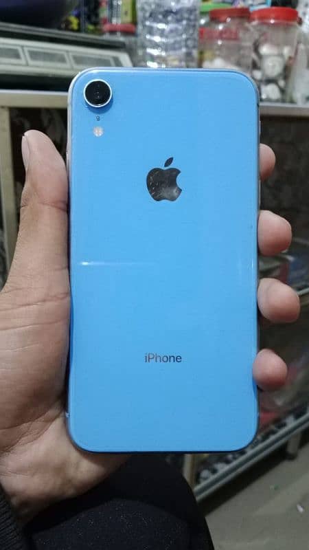 iPhone xr 10/10 condition water pack 87battery health 0