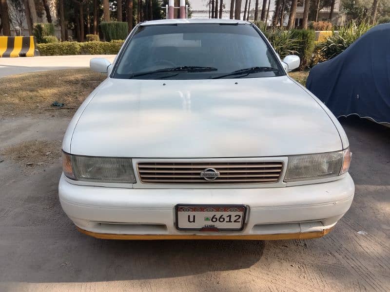 Nissan Sunny 1992 3