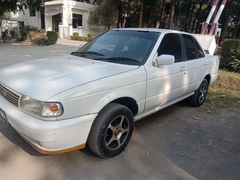 Nissan Sunny 1992 7