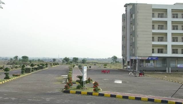 University Town - Block D Residential Plot Sized 1 Kanal For Sale 17