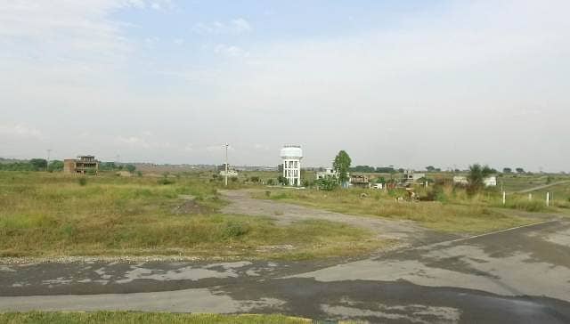 University Town - Block D Residential Plot Sized 1 Kanal For Sale 19