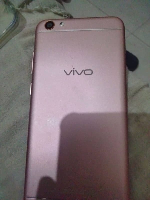 vivo y66  6/128 box charge 2