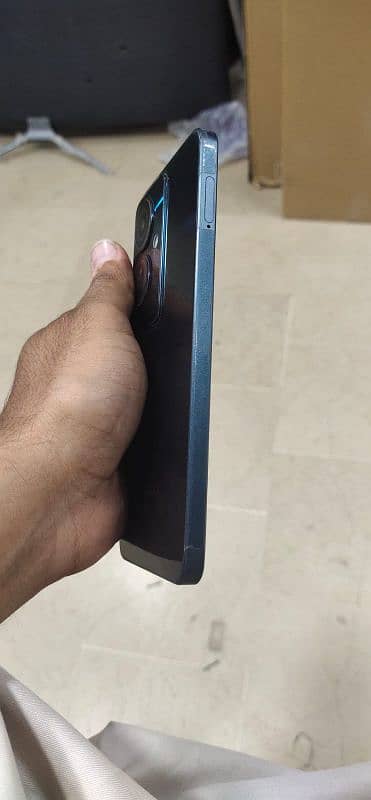 I am selling my OPPO Reno 11F 5g Brand New condition 5