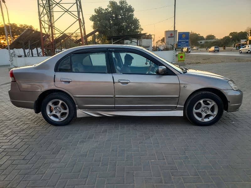 Honda civic vti manual 2002 neat and clean car inner 100% geniun 4