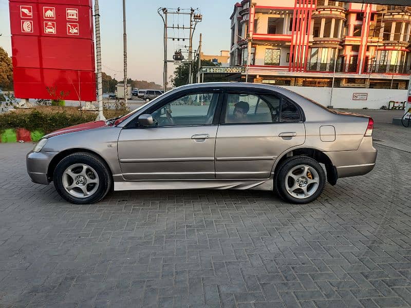 Honda civic vti manual 2002 neat and clean car inner 100% geniun 11