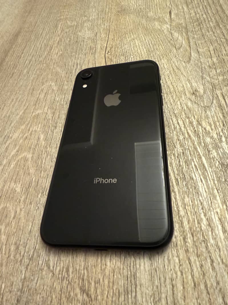 Apple iPhone XR 1