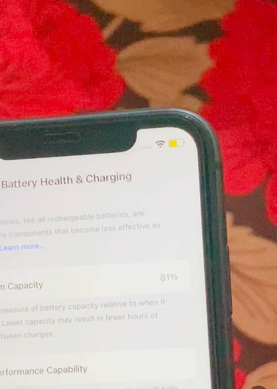 iphone 11 jv 64gb battery health 81 10/10 blck colour 3