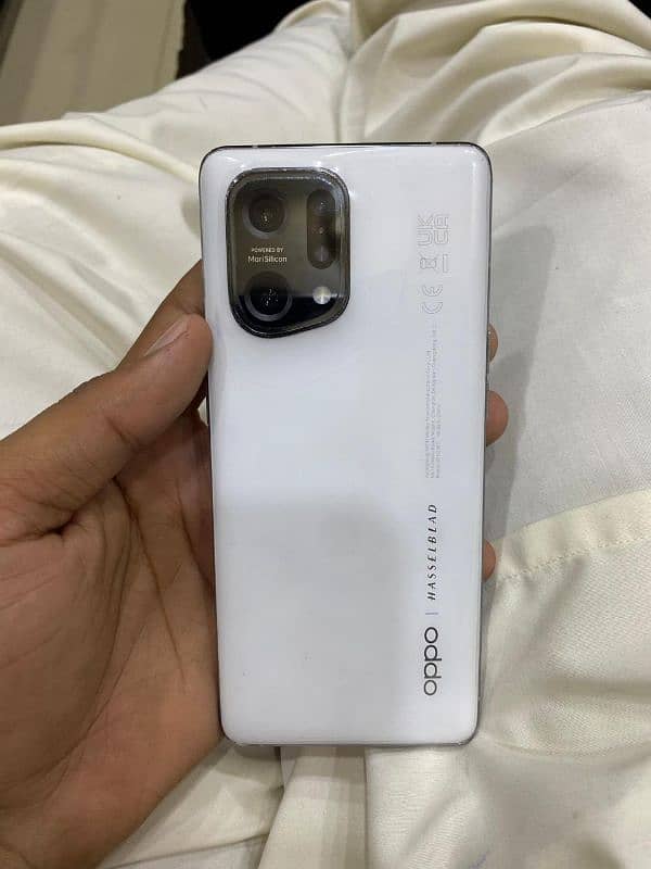 Oppo Find x5 4