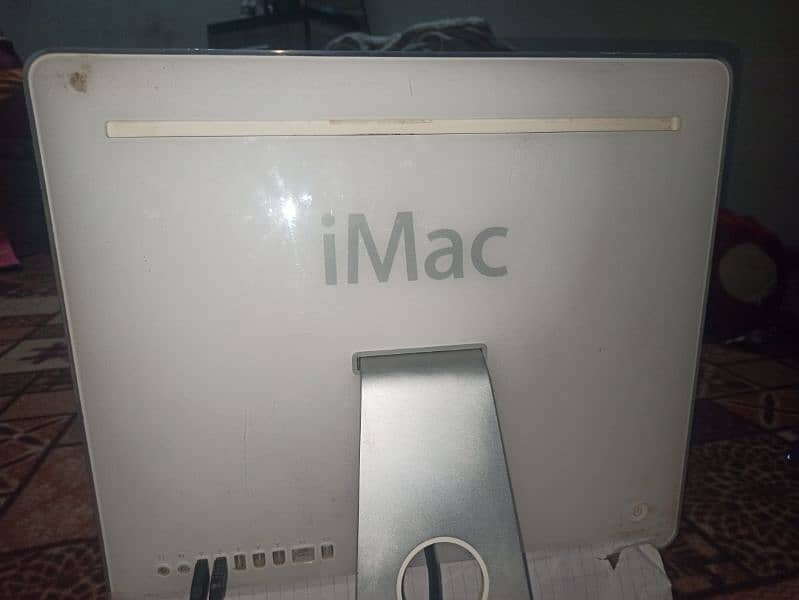 apple iMac 2007 model 10 by 10 condition 2 gb ram 32 bit 256 HD 1