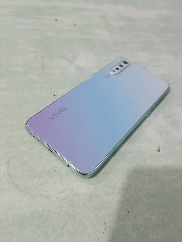 Vivo S1  8/256 pta approved 7