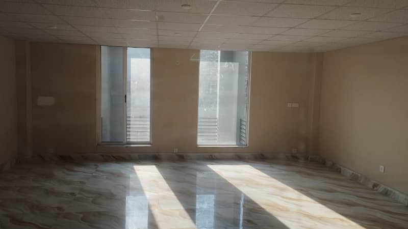 600 Sqft Ready Office Available For Rent On Main Canal Road Faisalabad 1