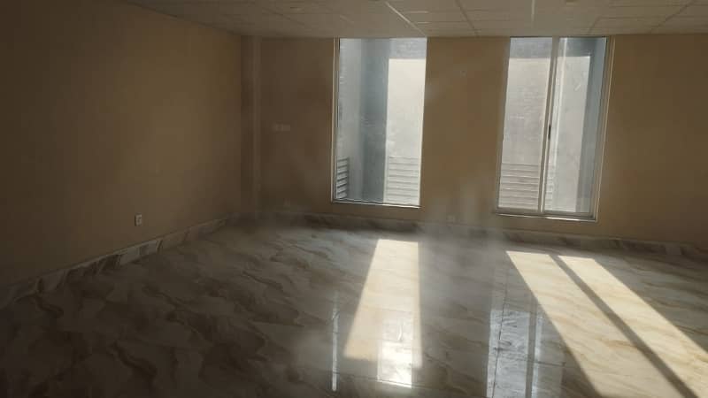 600 Sqft Ready Office Available For Rent On Main Canal Road Faisalabad 0