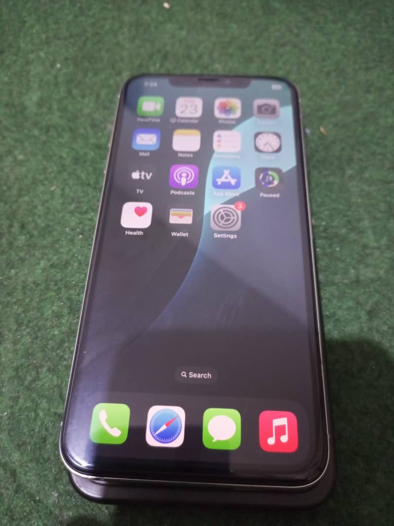 IPHONE XS MAX NON PTA SCOM SIM WORKING.  256GB. 1