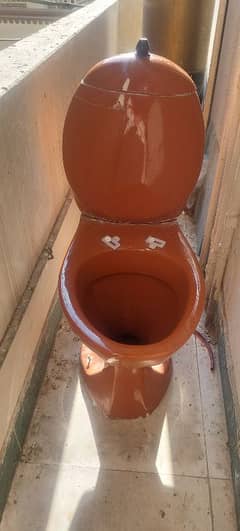 Commode and Wash Basin for Sale – Good Condition!