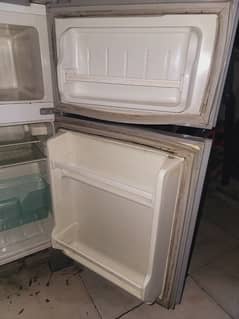 midas fridge very good condition  good working