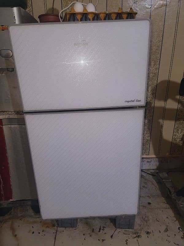 midas fridge very good condition  good working 2